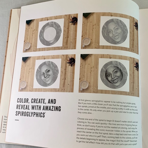 Spiroglyphics of Music Icons art book - Picture 3 of 6